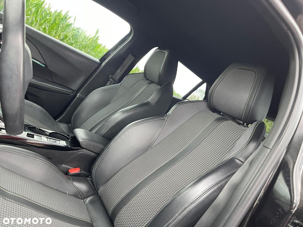 Peugeot 2008 GT - 19