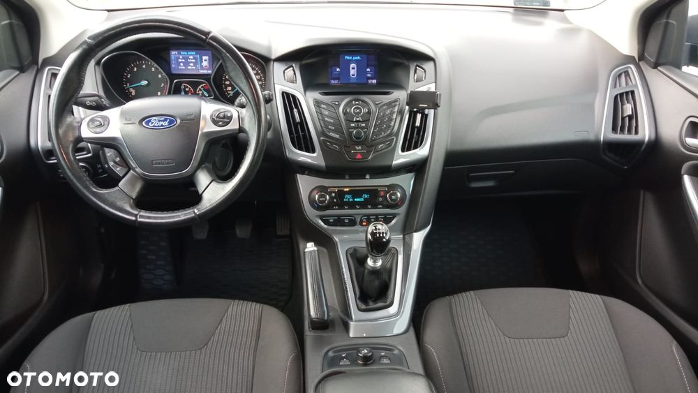Ford Focus 1.0 EcoBoost STart-Stopp-System TITANIUM - 12