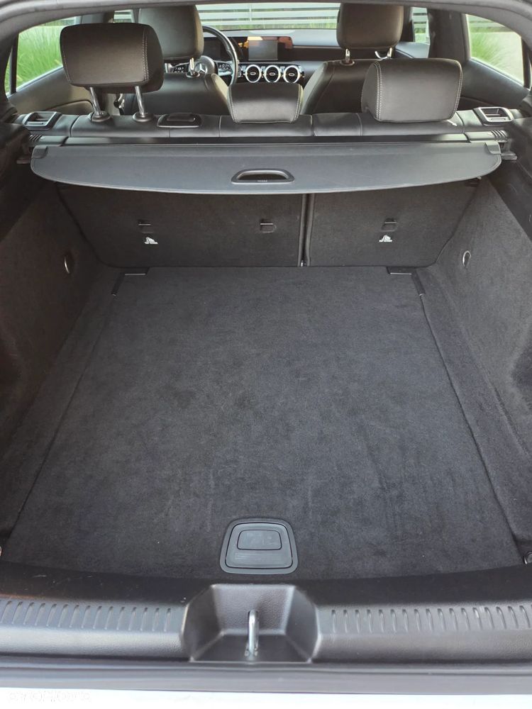Mercedes-Benz CLA 180 d 7G-DCT - 32