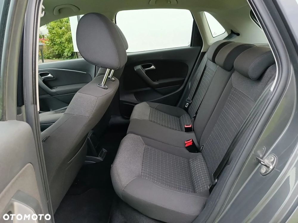 Volkswagen Polo 1.4 TDI (Blue Motion Technology) Highline - 26