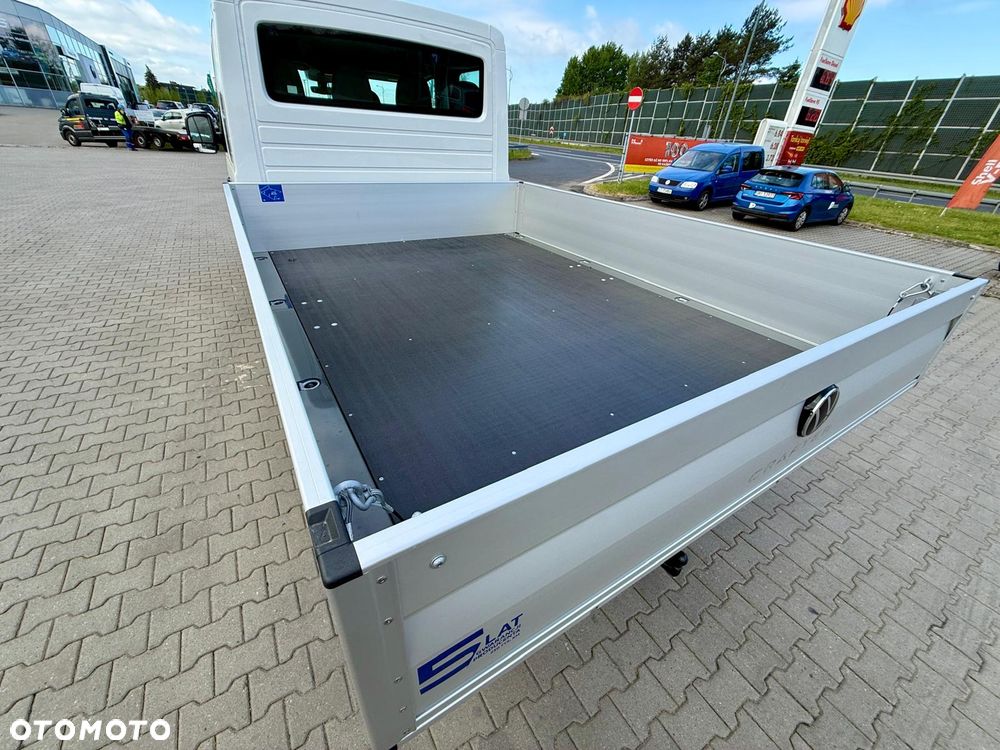 Volkswagen Crafter - 11