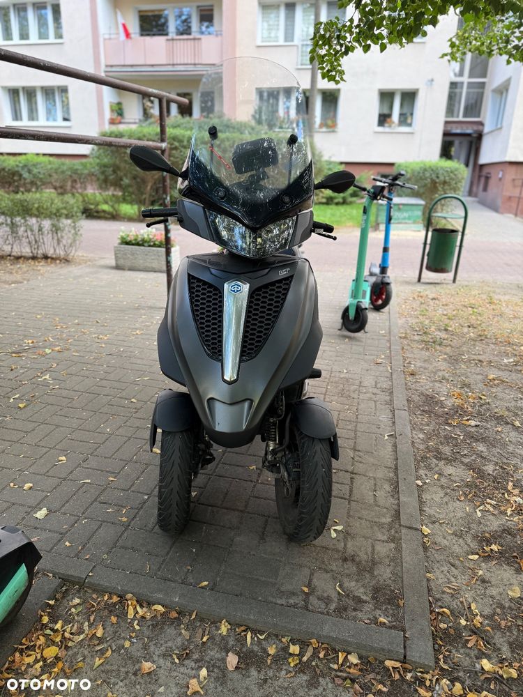 Piaggio MP-3 - 12