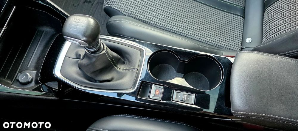 Peugeot 2008 1.5 BlueHDi GT Line S&S - 24