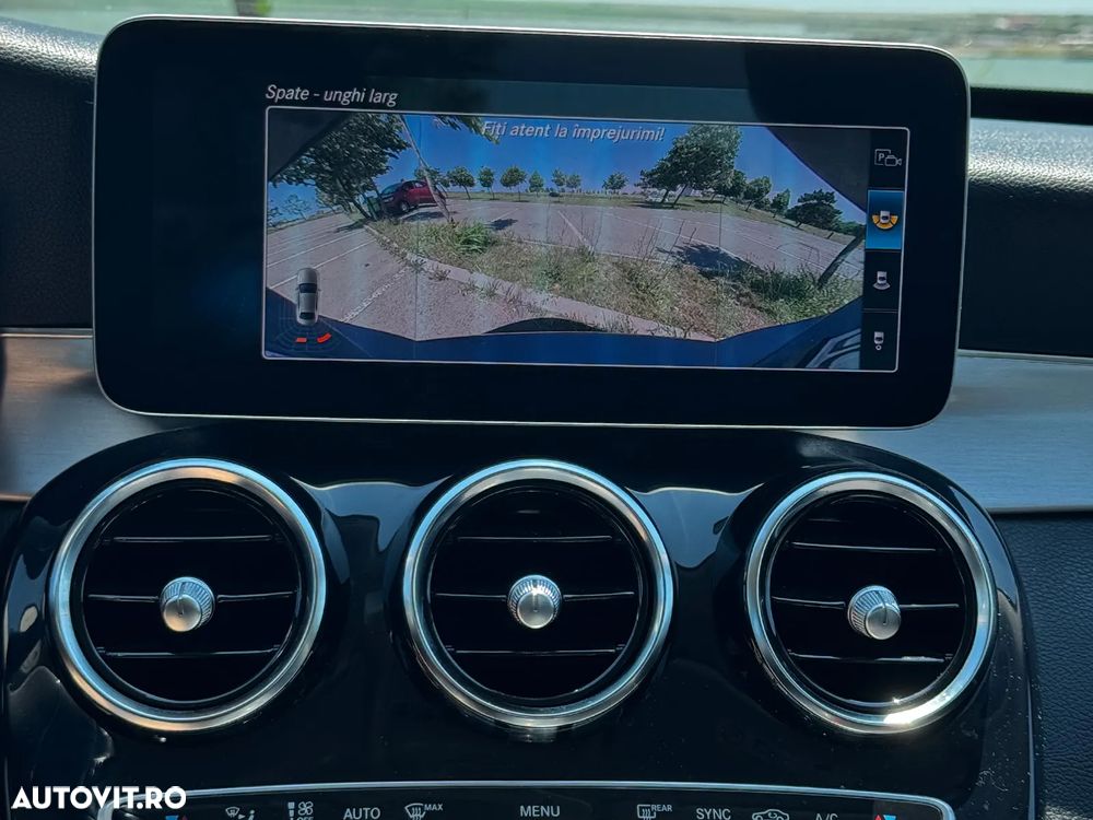 Mercedes-Benz C - 23