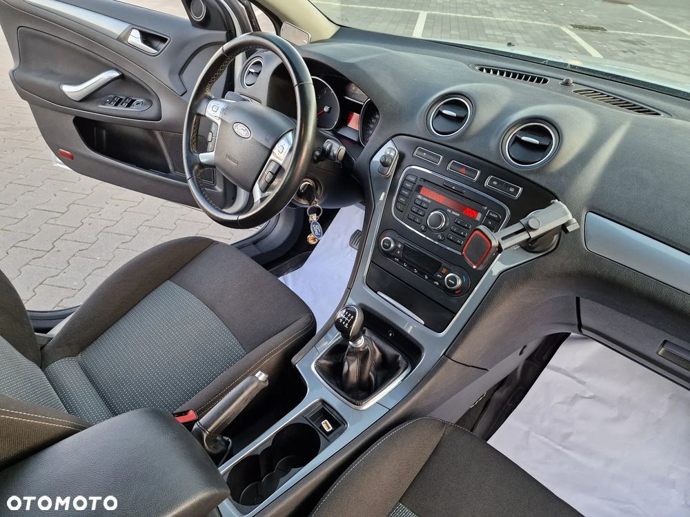 Ford Mondeo 1.6 T Titanium - 10