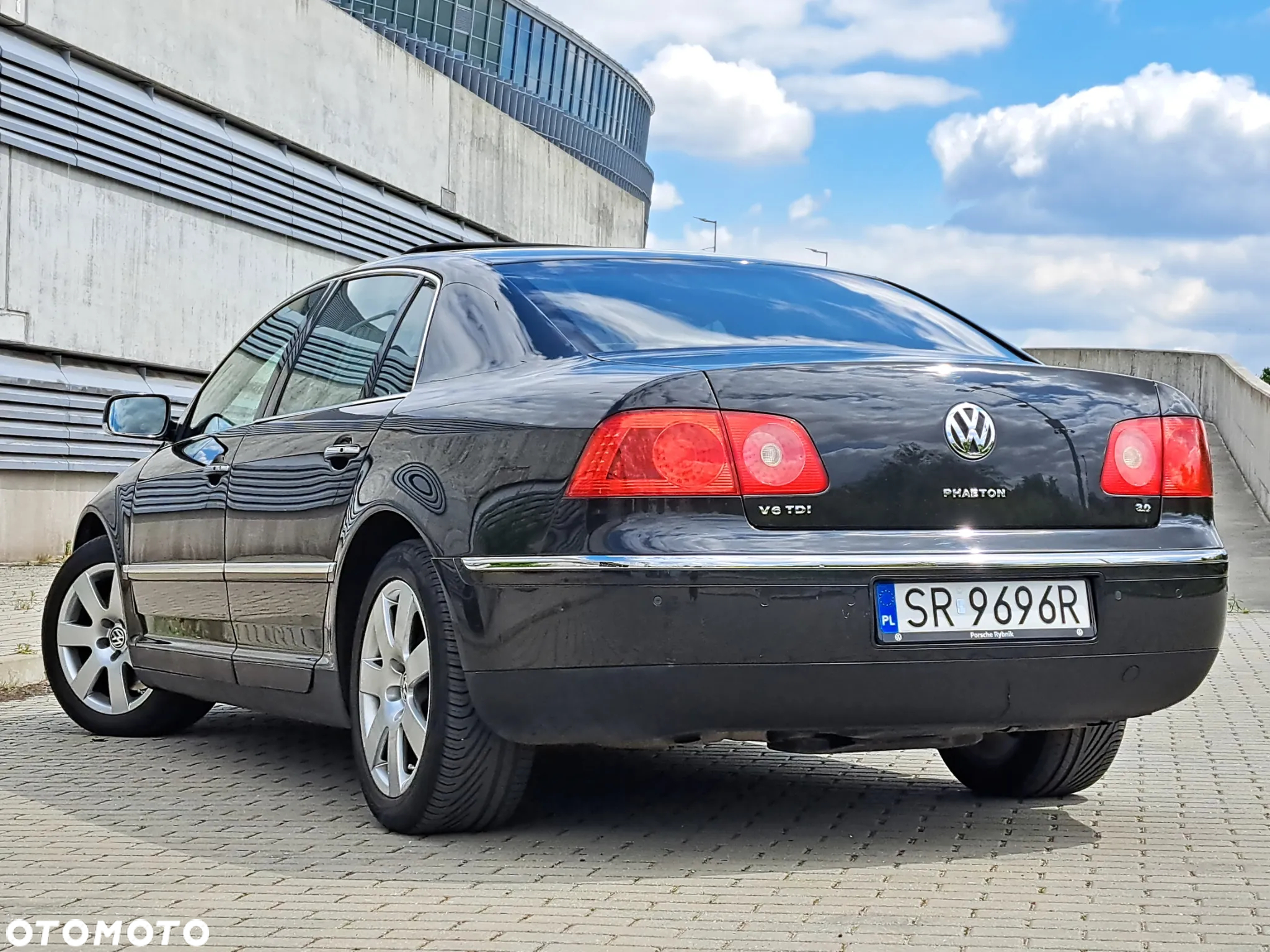 Volkswagen Phaeton - 4
