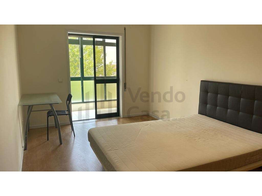 Arrenda-se T2 Renovado - Braga C. Histórico - Grande imagem: 2/23