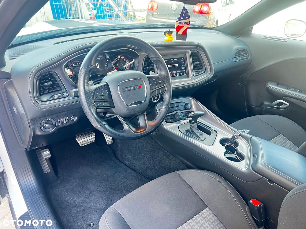 Dodge Challenger 5.7 R/T - 13