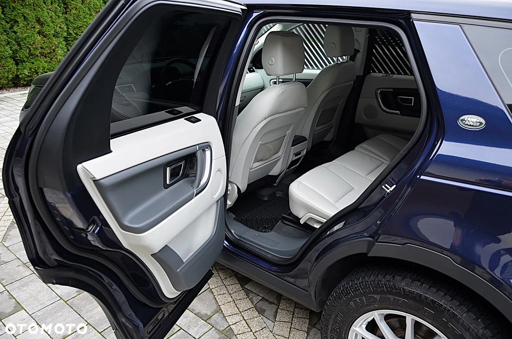 Land Rover Discovery Sport 2.0 TD4 HSE - 24
