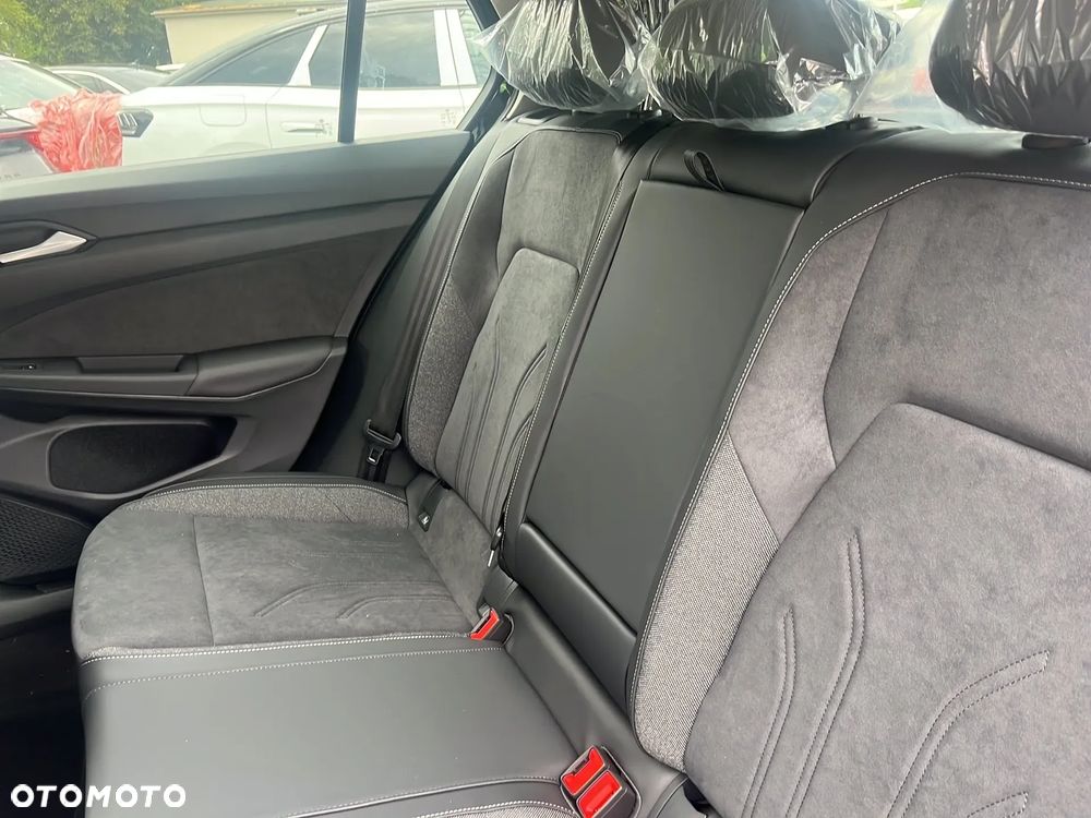 Volkswagen Golf - 12
