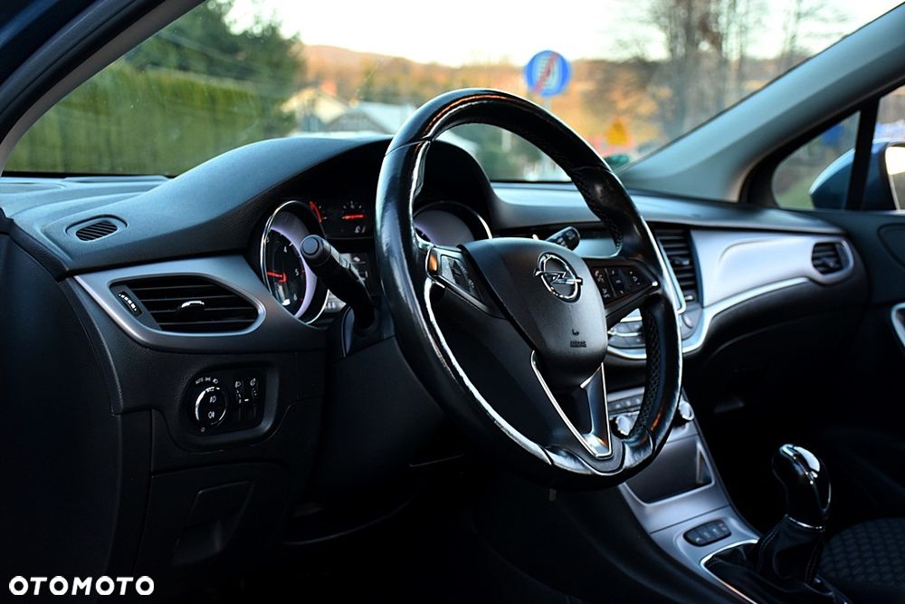 Opel Astra 1.6 D (CDTI) Innovation - 32