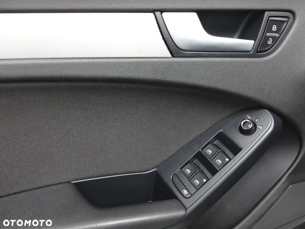 Audi A4 Avant 2.0 TDI DPF quattro Ambiente - 18