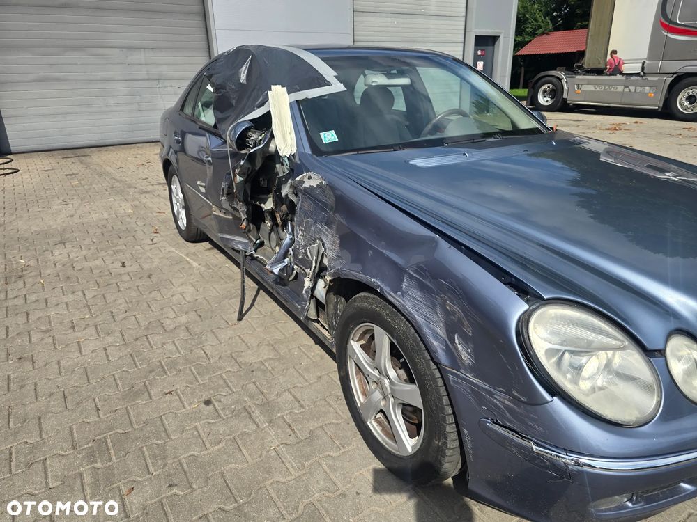 Mercedes-Benz Klasa E 220 CDI Elegance DPF - 3