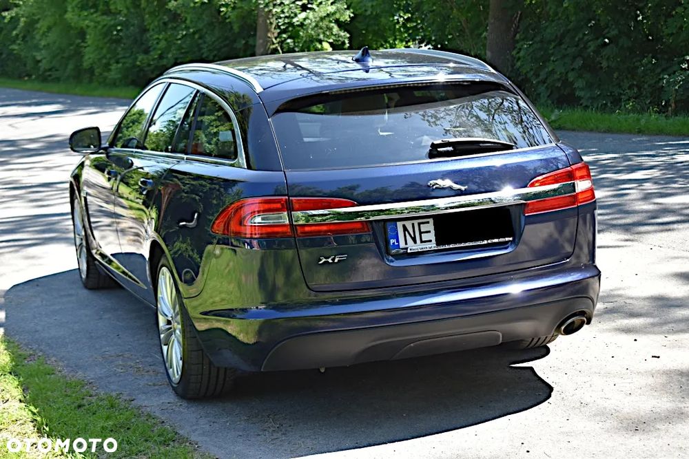 Jaguar XF 2.2 D Premium Luxury - 10