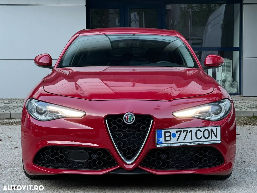 Alfa Romeo Giulia 2.0 Turbo AWD AT8 Veloce - 2