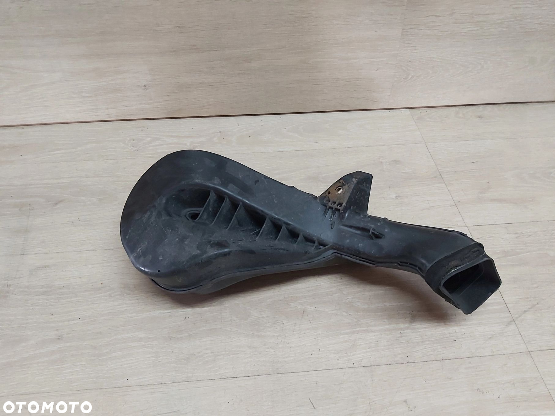 Toyota Avensis T27 LIFT 14-18r rura dolot powietrza 1,6 2,0 d4d 17751-0X010 - 2