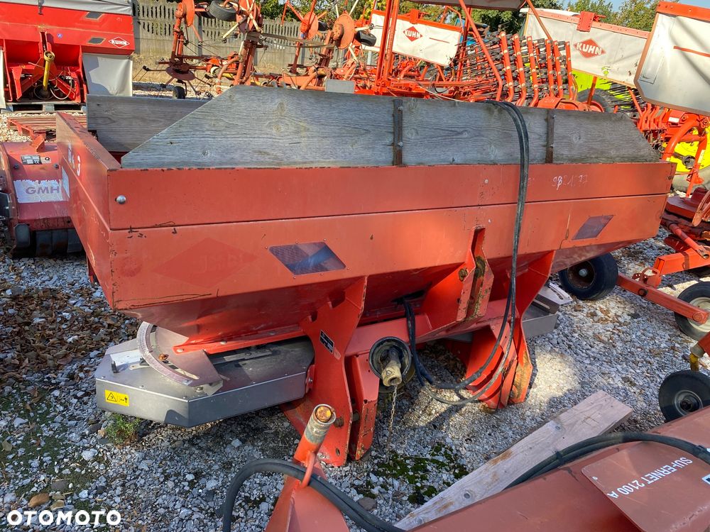 Kuhn Axara m 1102 - 8