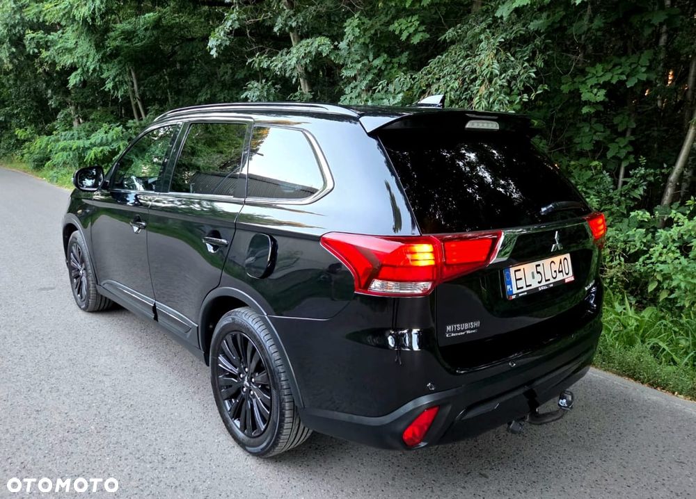 Mitsubishi Outlander 2.0 Instyle + 4WD CVT - 6