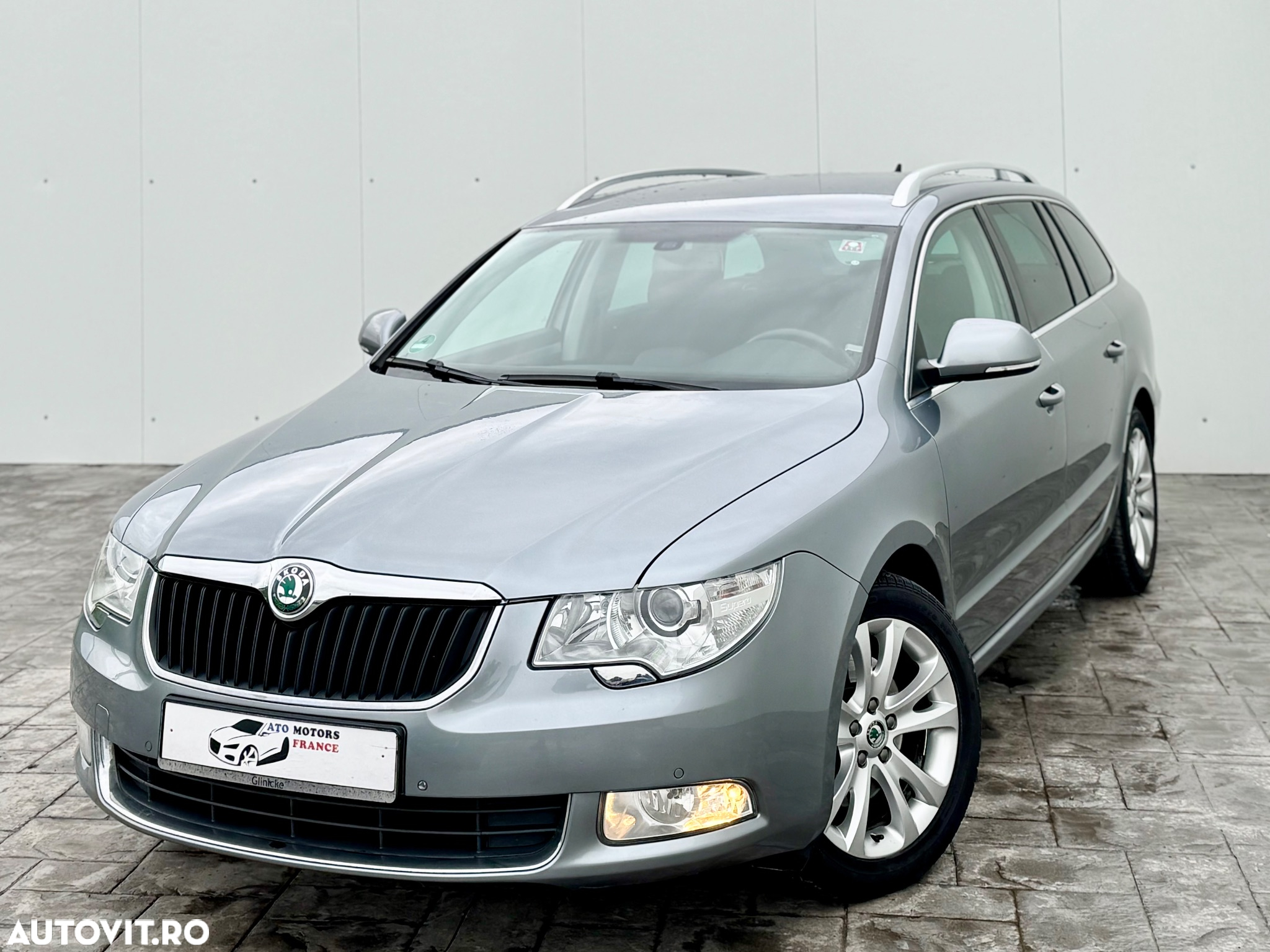 Skoda Superb 2.0 TDI DSG Exclusive - 14