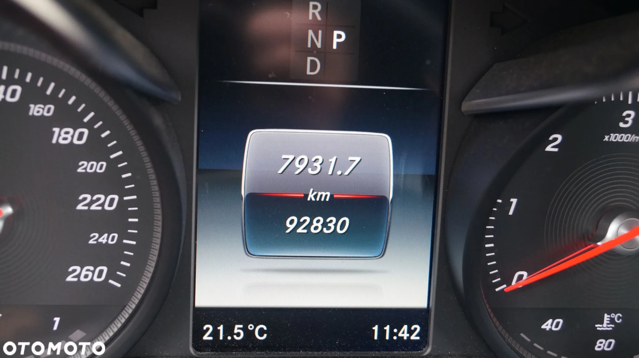 Mercedes-Benz Klasa C 250 d 4Matic T 9G-TRONIC AMG Line - 33