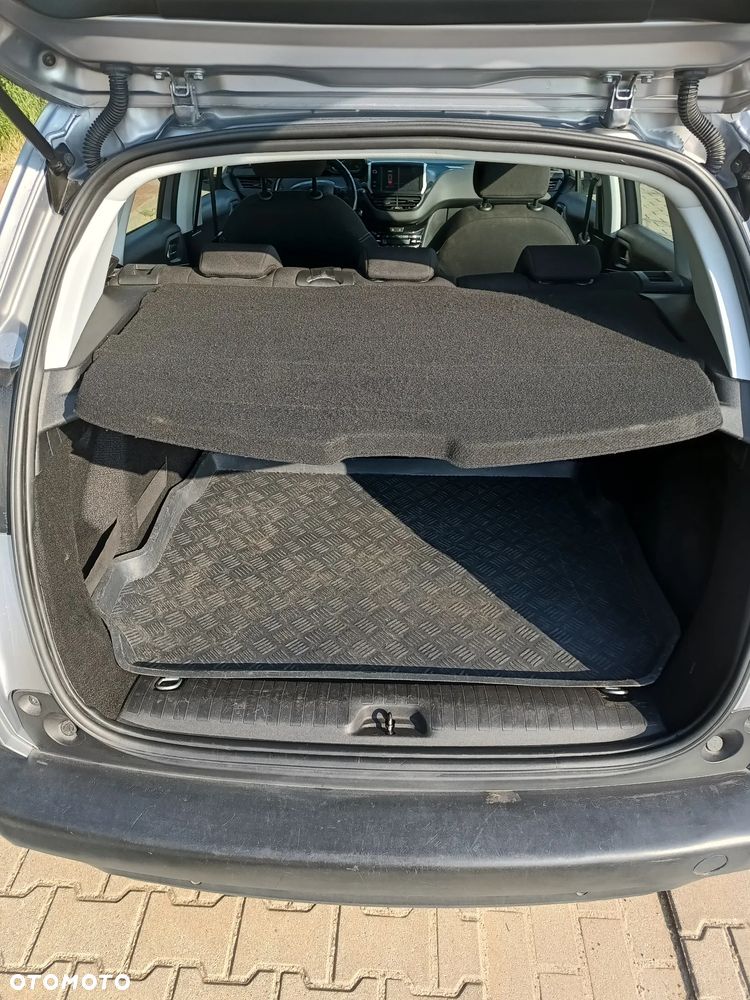 Peugeot 2008 1.6 BlueHDi Allure - 4