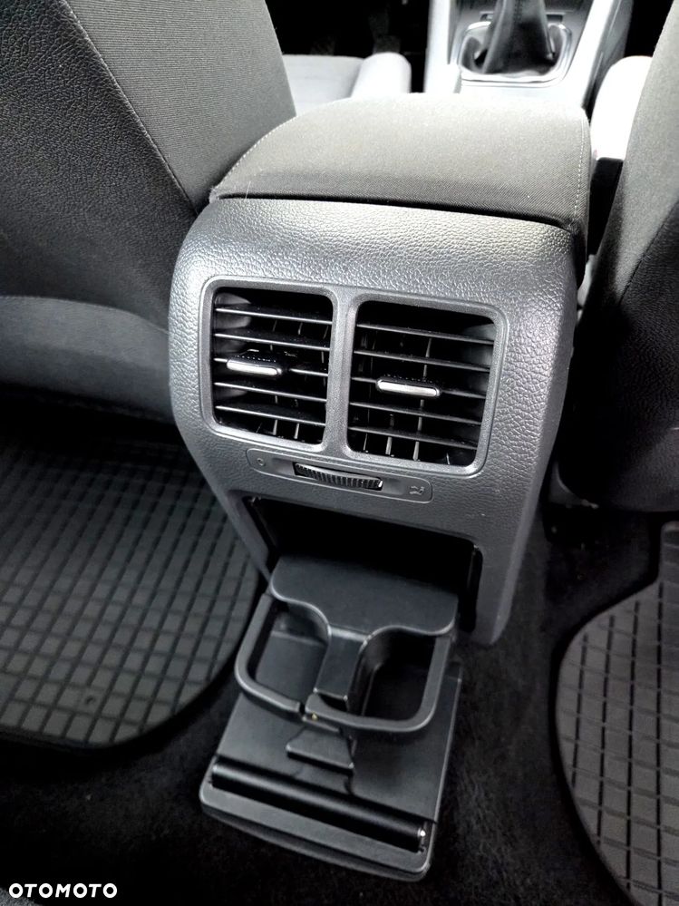Volkswagen Golf 1.6 Edition - 30