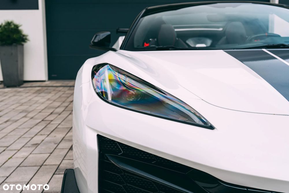 Chevrolet Corvette - 5
