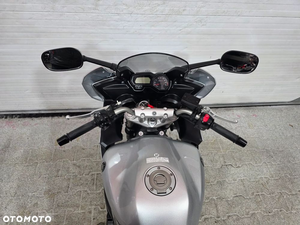 Yamaha FZ - 29