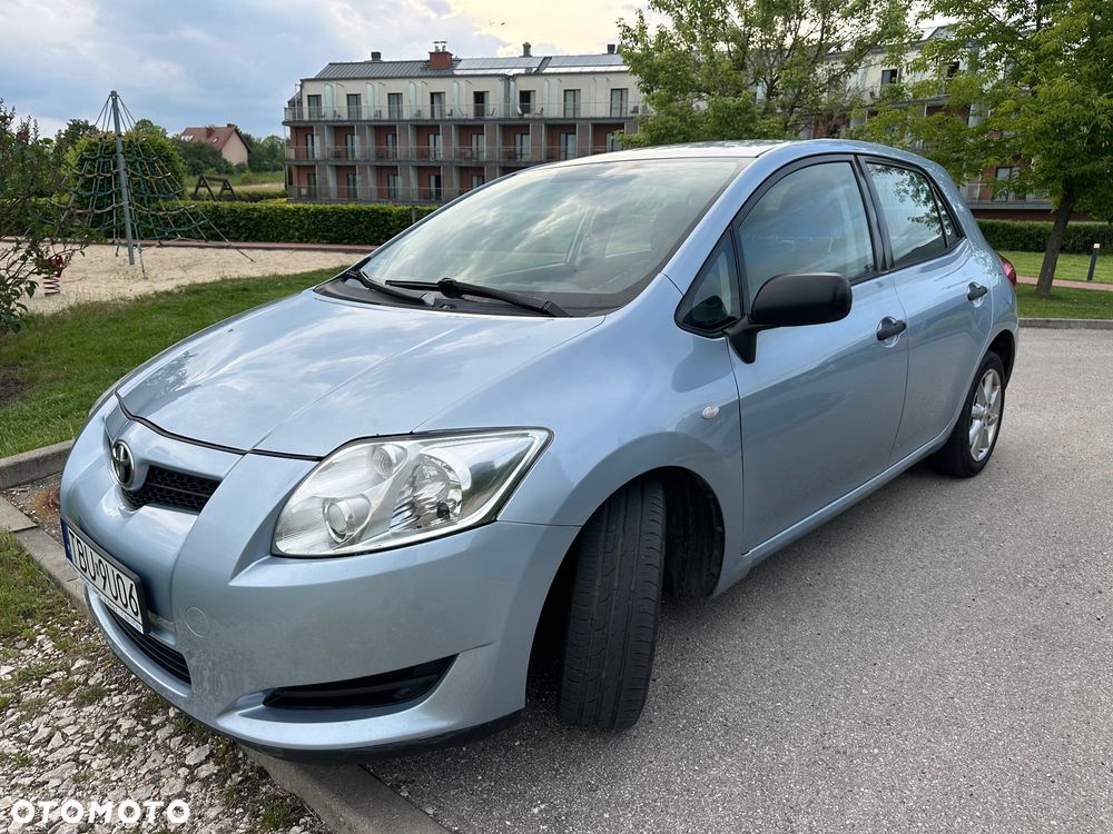 Toyota Auris 2.0 D-4D Life+ - 6