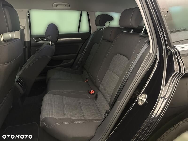 Volkswagen Passat 2022