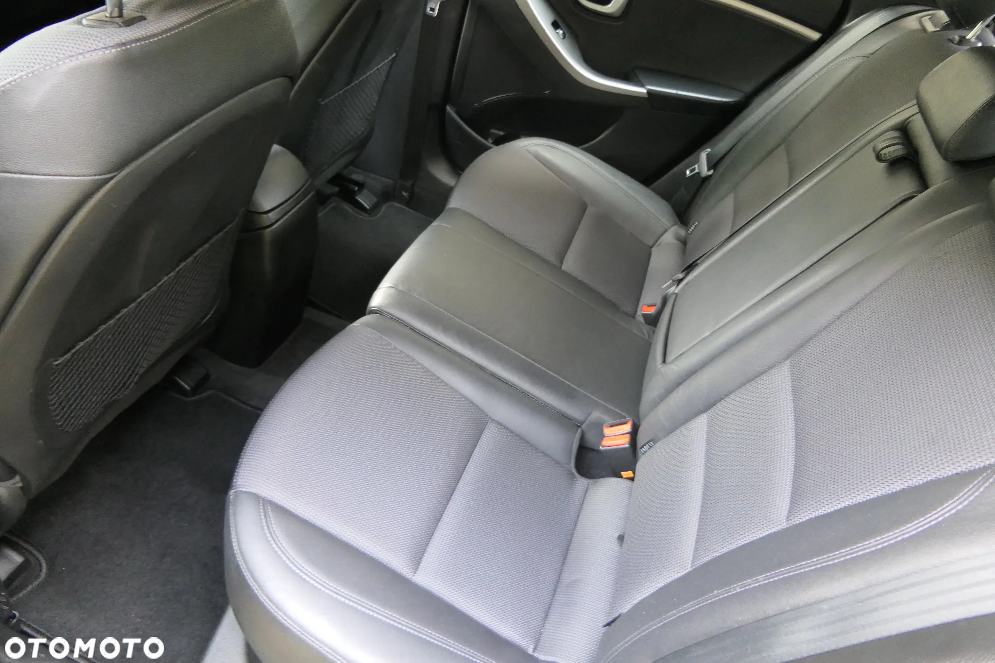 Hyundai i30 blue Kombi 1.6 GDi Style - 21