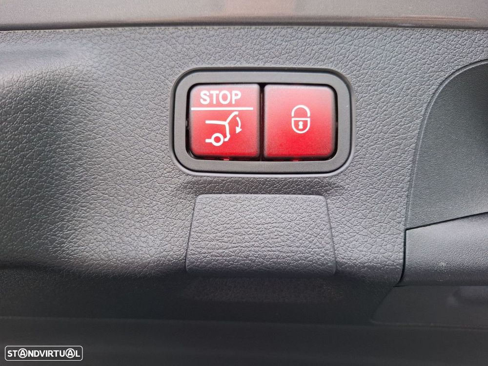 Mercedes-Benz CLA 180 d Shooting Brake AMG Line Aut. - 27