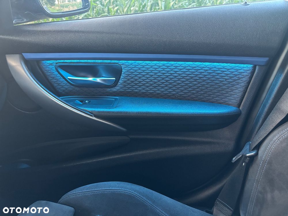 BMW Seria 3 320d M Sport EU6 - 22