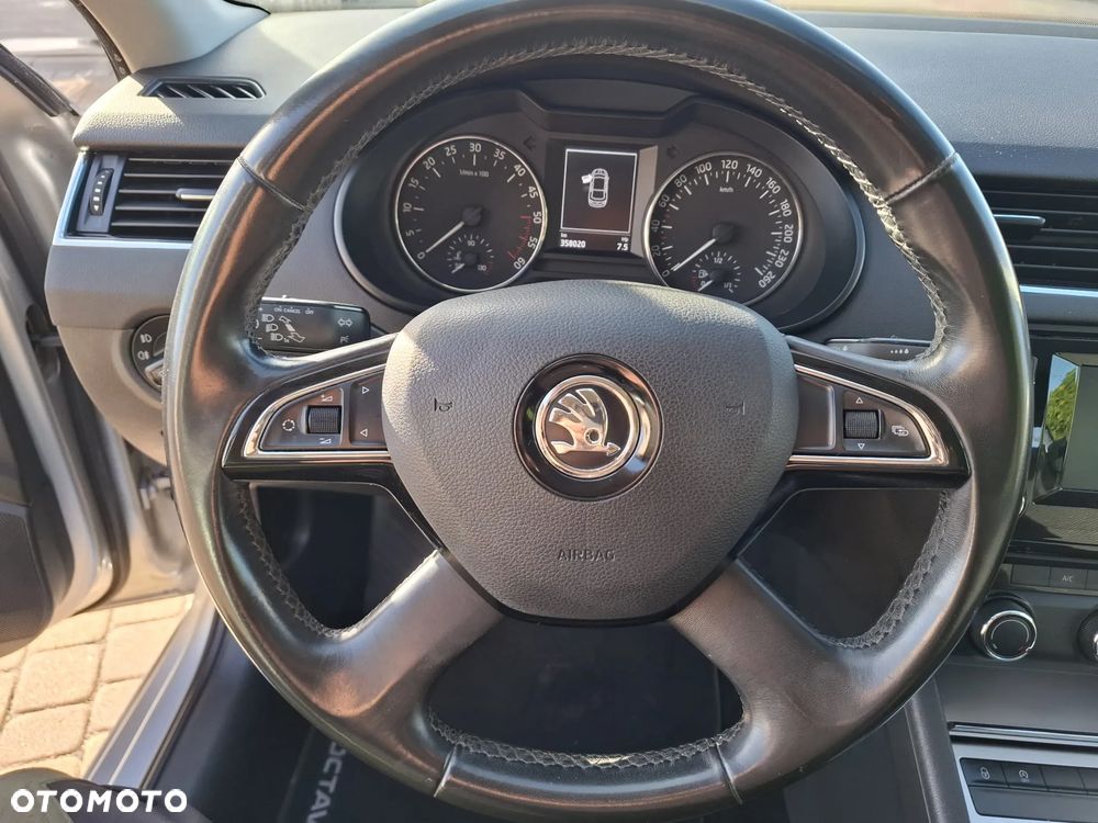 Skoda Octavia 2.0 TDI DSG Ambition - 9