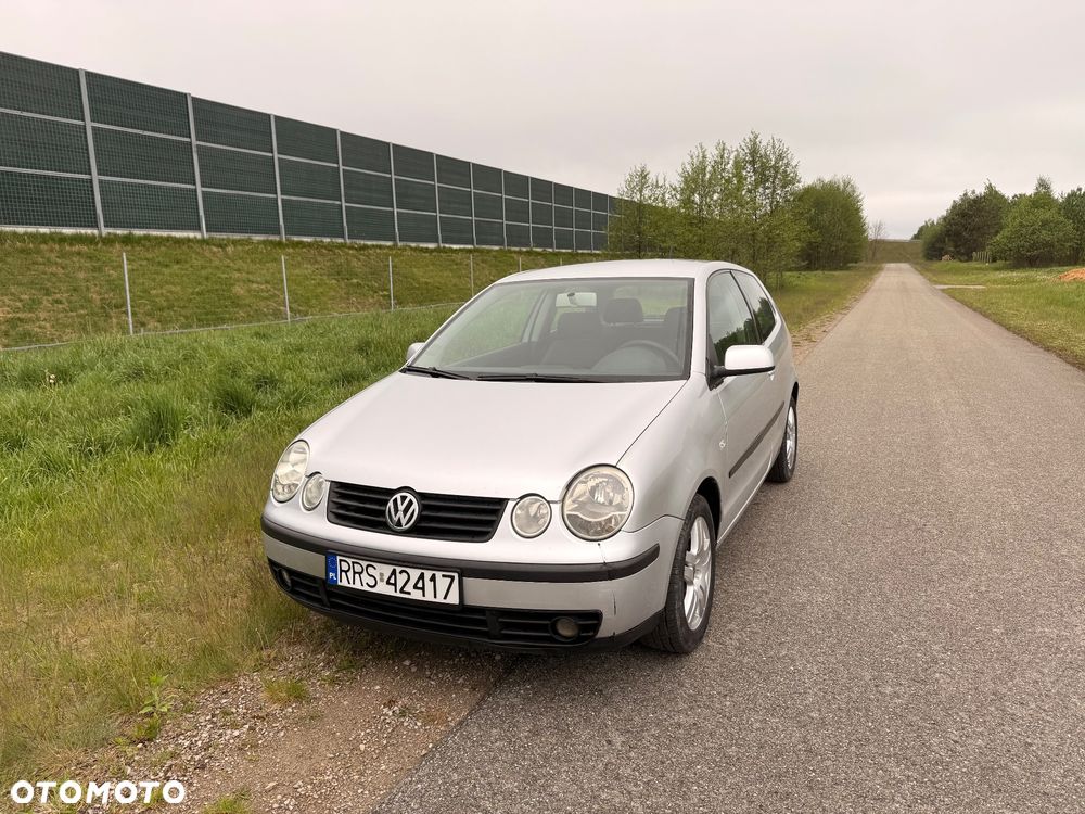 Volkswagen Polo 1.4 16V Basis - 1