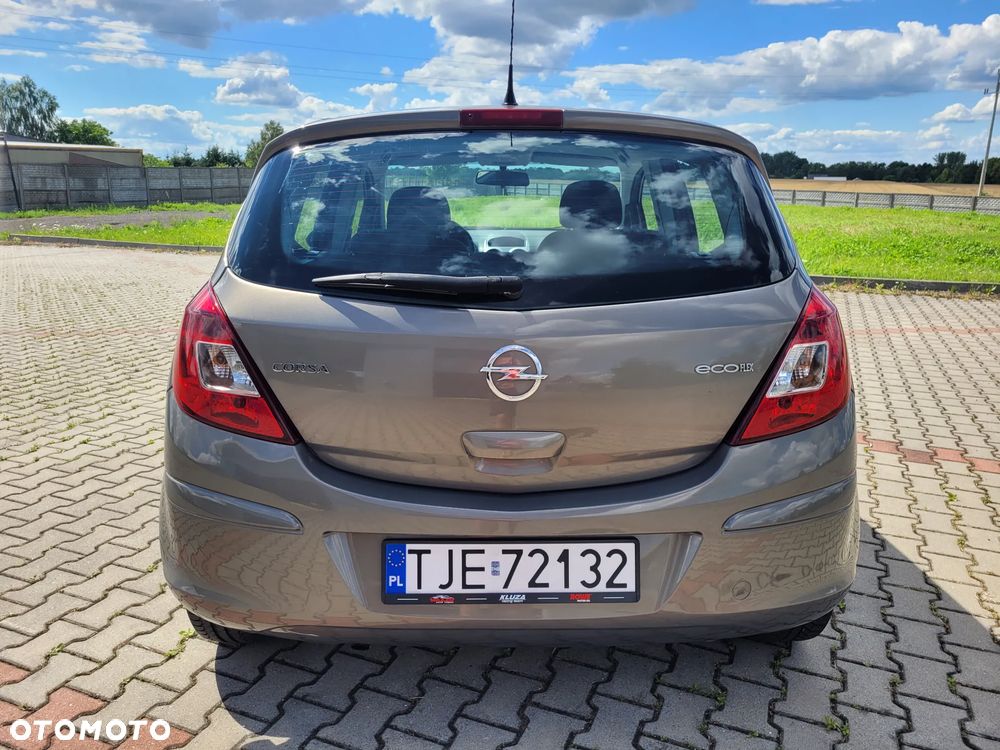 Opel Corsa 1.2 16V Cosmo - 28