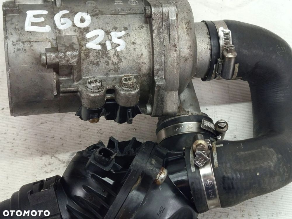 BMW E60 E90 E91 2.5 i 3.0 N52 POMPA OBIEGU WODY 70285120 - 2