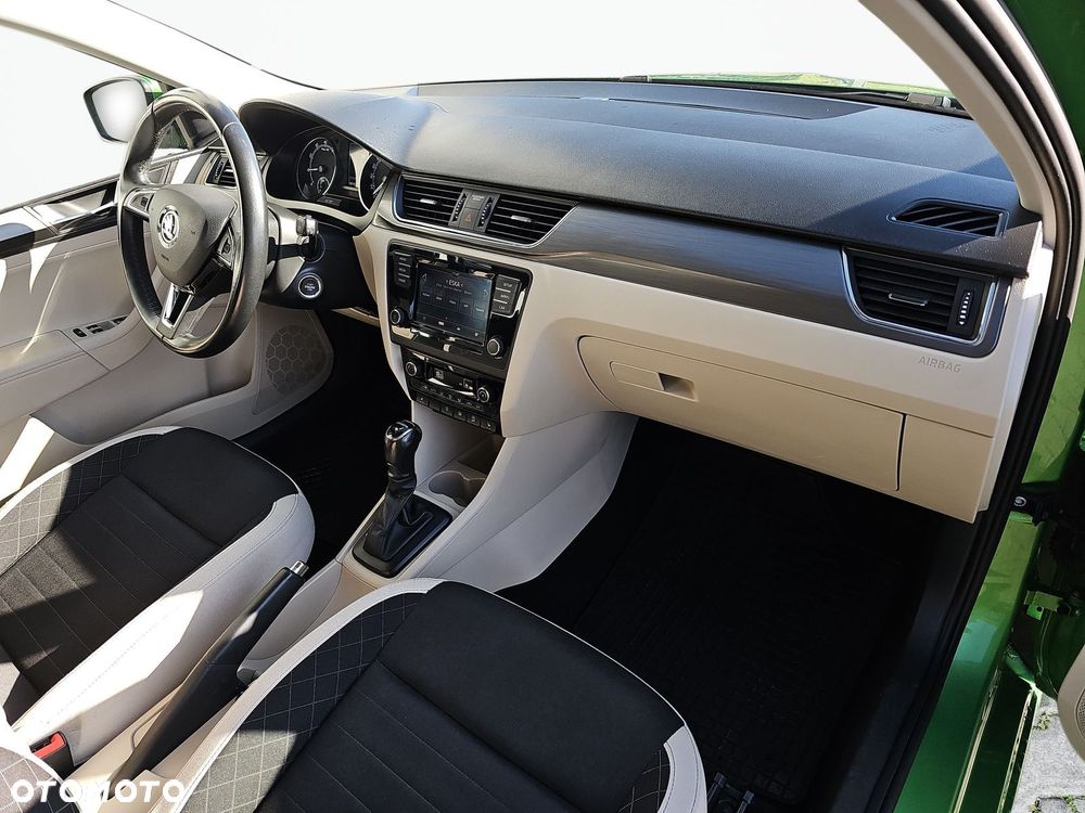 Skoda RAPID - 16