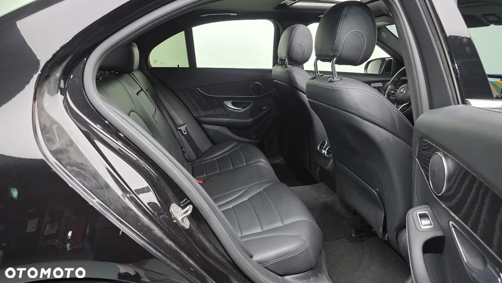 Mercedes-Benz Klasa C 220 d 9G-TRONIC AMG Line - 8