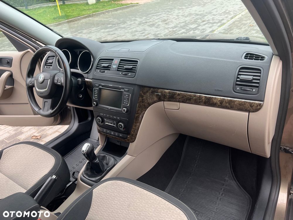 Skoda Yeti 1.8 TSI 4x4 Elegance PLUS EDITION - 26