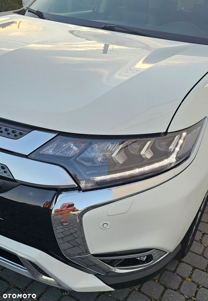 Mitsubishi Outlander - 26