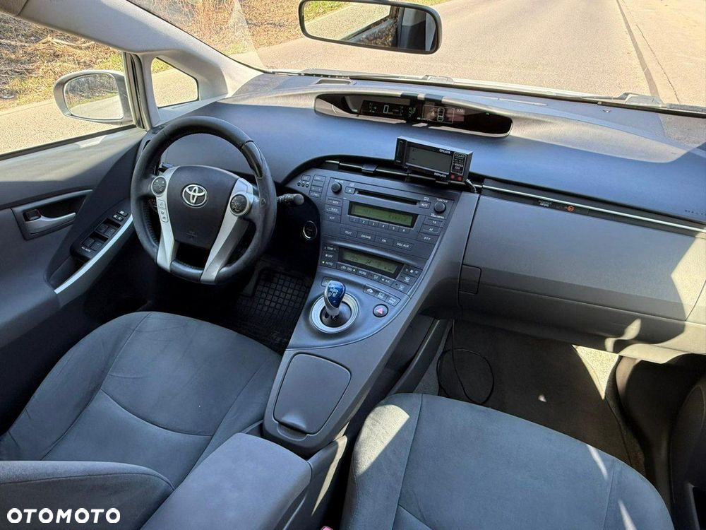 Toyota Prius 1.8 HSD Active - 24
