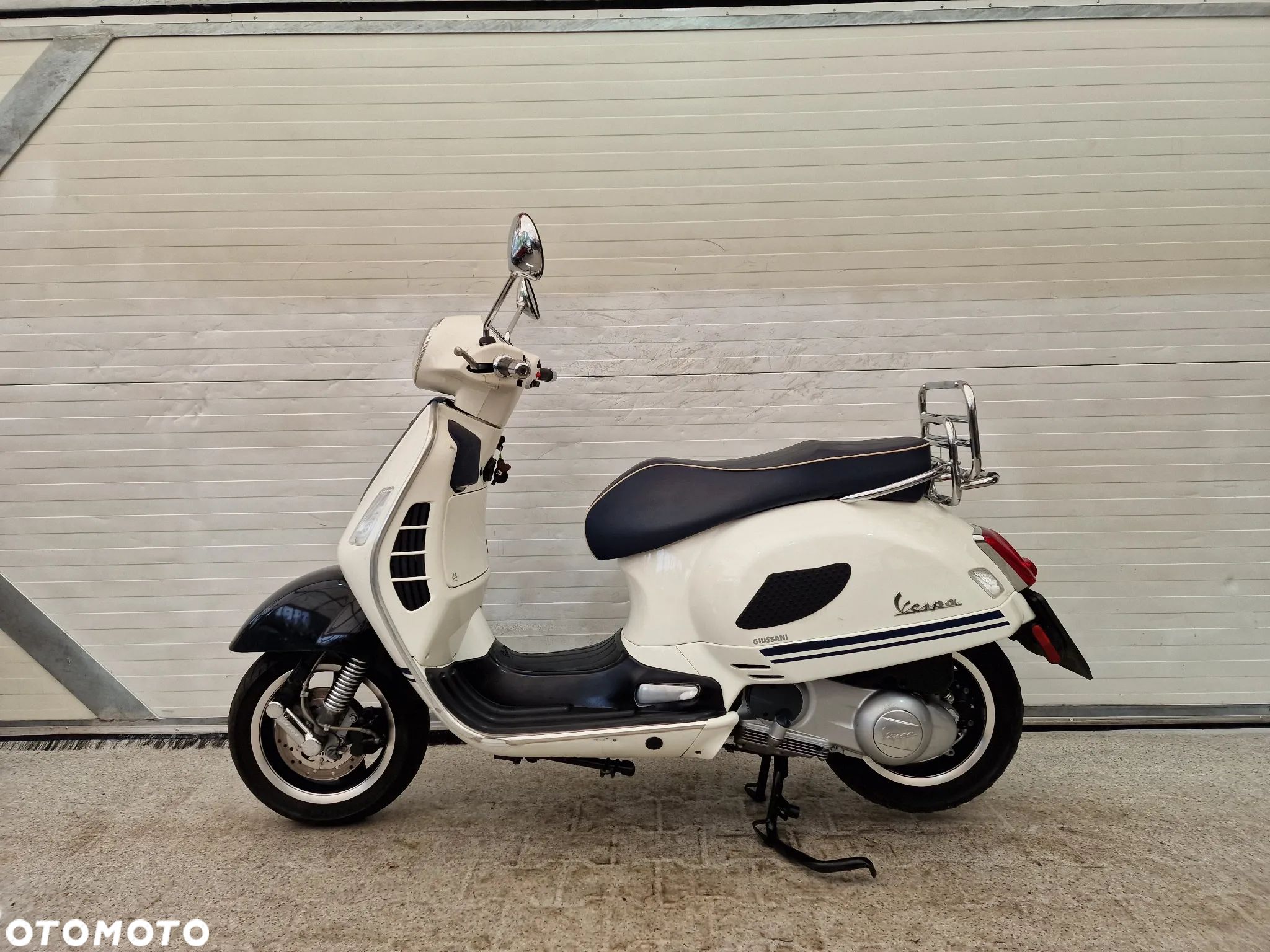 Piaggio Vespa - 1