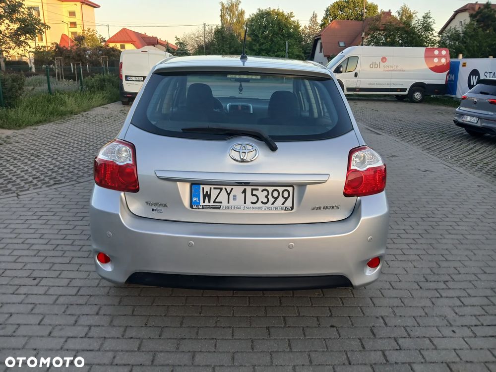 Toyota Auris - 11