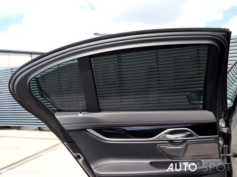 BMW Seria 7 - 35