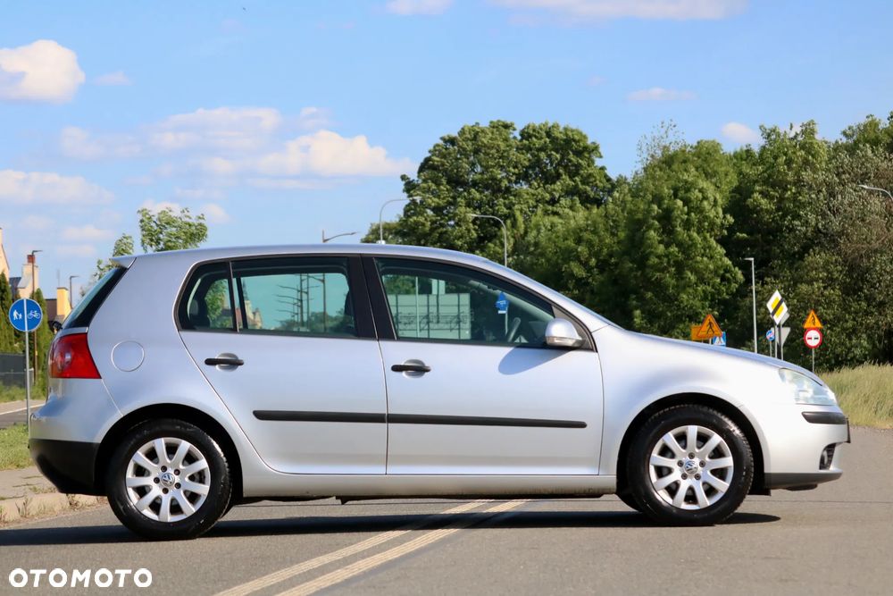 Volkswagen Golf 1.6 Trendline - 4