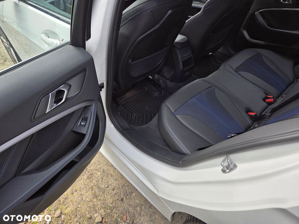 BMW Seria 1 118i - 16