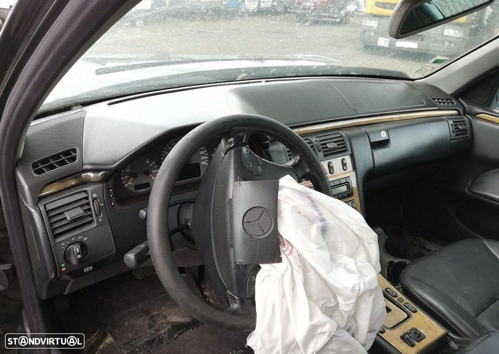 Peças Mercedes Benz E 270 1999 - 5