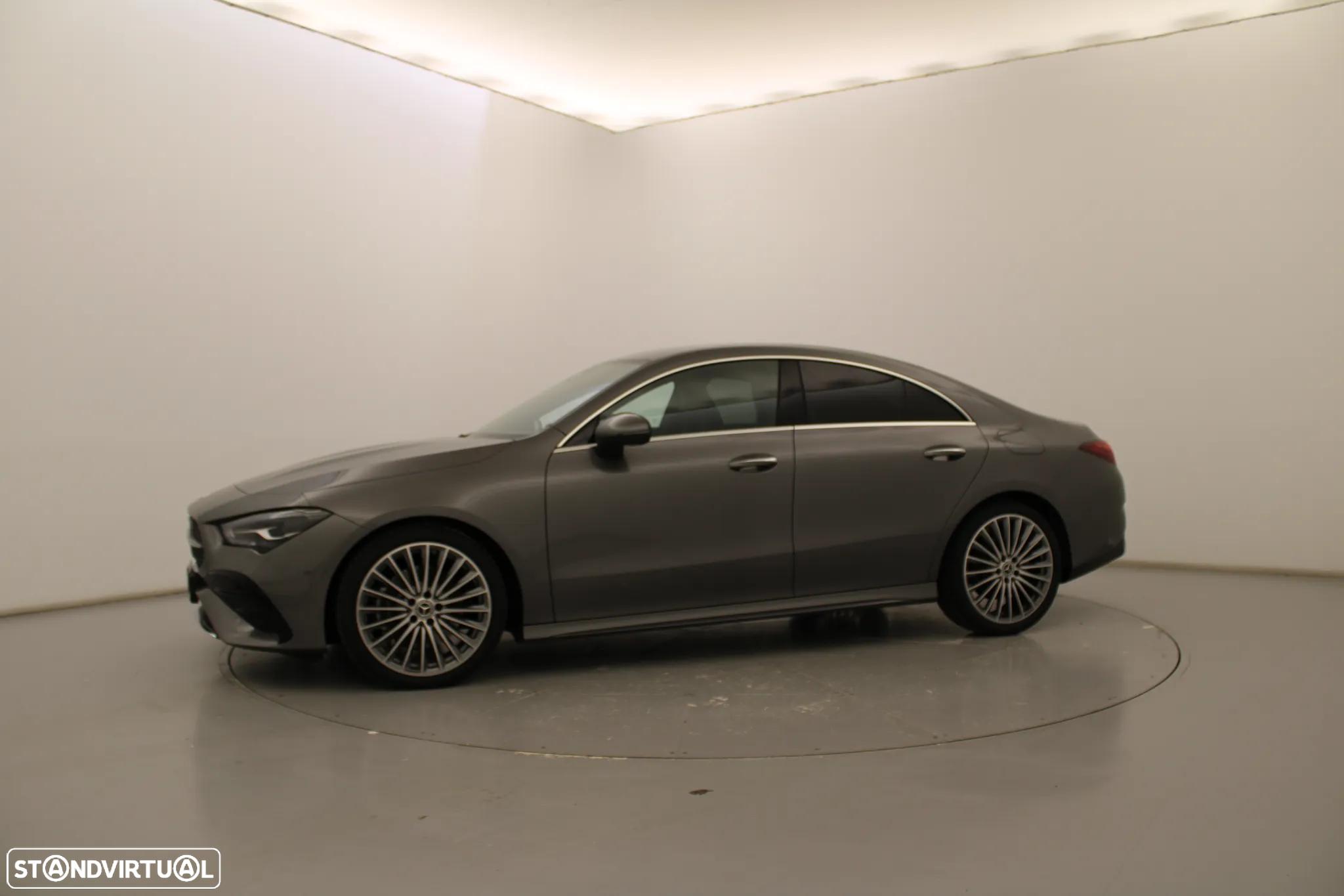 Mercedes-Benz CLA 200 d - 13
