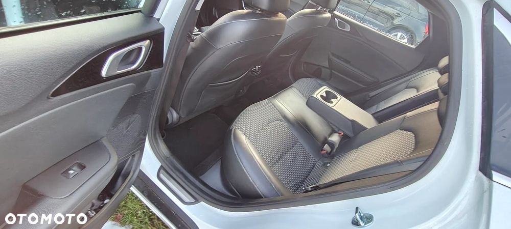 Kia XCeed 1.5 T-GDI OPF DCT7 XDITION - 17